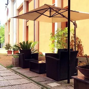 Szálloda Maxim, Bologna